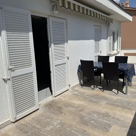 Barica Apartment *